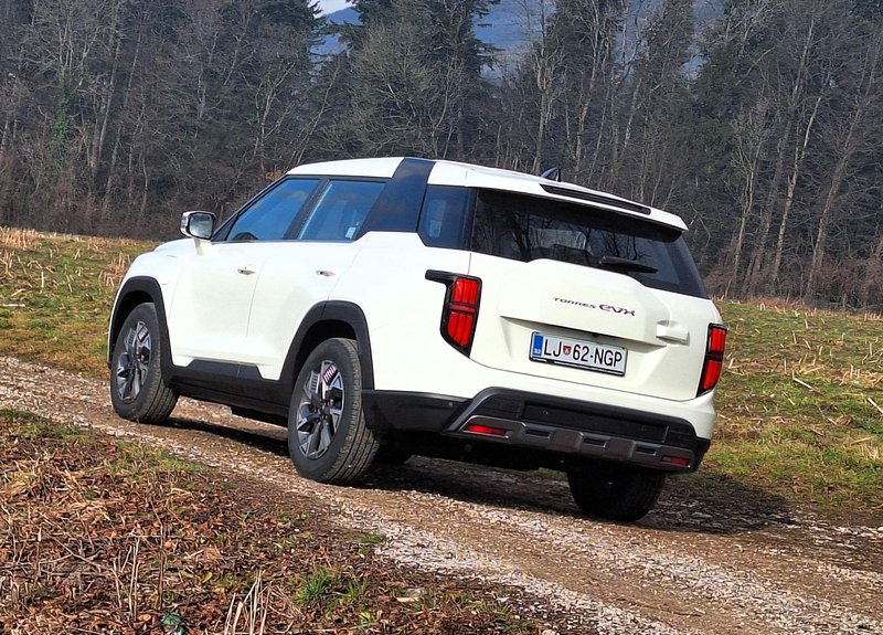 Test: KGM Torres EVX Trail – Električni pustolovec