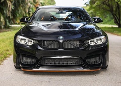 Neverjetna cena za devet let starega BMW-ja. Nekdo želi zanj iztržiti okrogel milijon