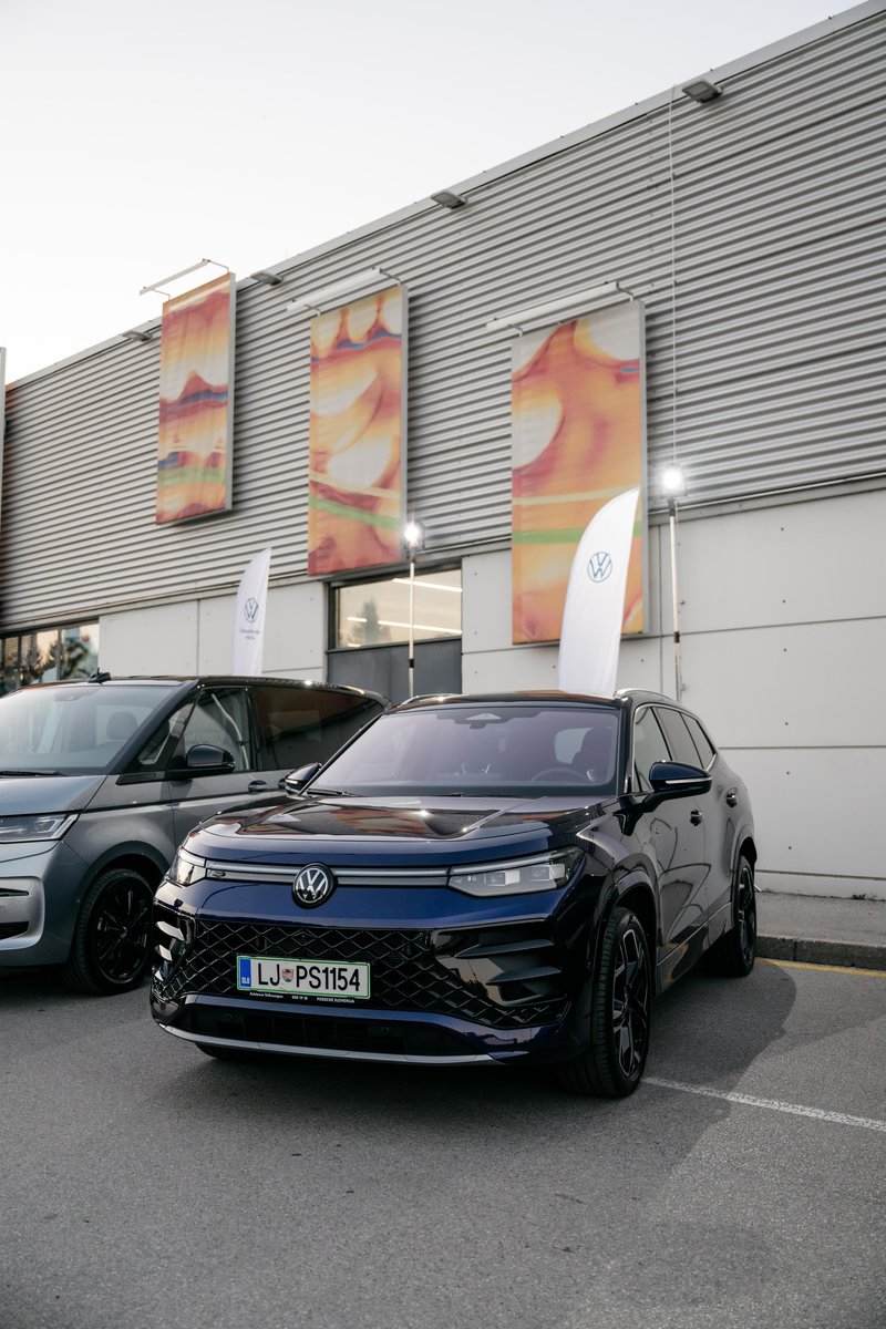 Nepozaben večer pod zvezdami: Ekskluzivni Drive-in kino dogodek ob 10. obletnici lojalnostnega programa Porsche Group Card
