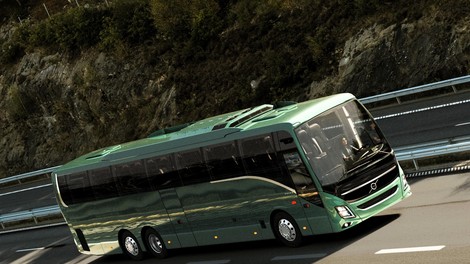 Avtobus z gigantskim baterijskim sklopom lahko prevozi do 700 kilometrov