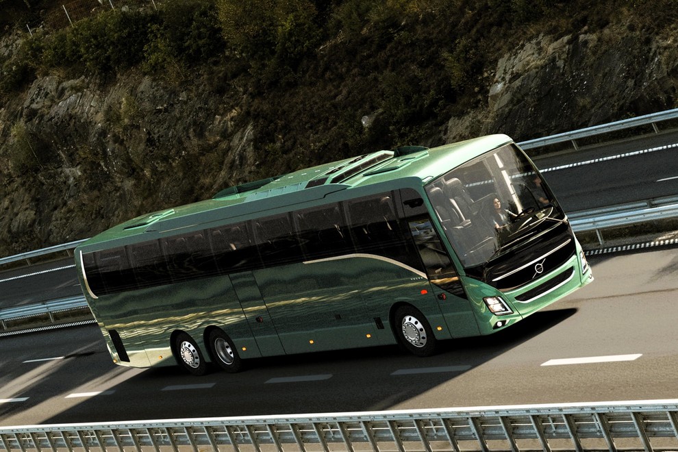 Avtobus z gigantskim baterijskim sklopom lahko prevozi do 700 kilometrov