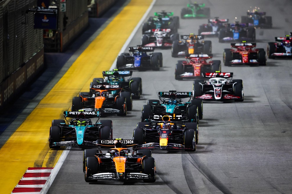 Vročina podira rekorde, F1 uvaja novost: hladilni jopiči na stezi (foto: Profimedia)