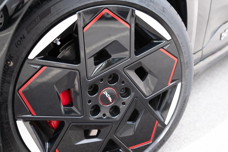 MINI Aceman JCW E