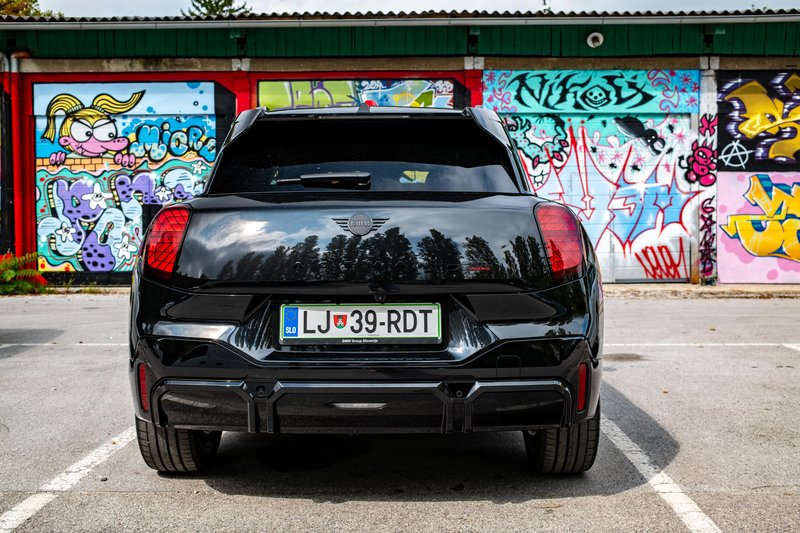 MINI Aceman JCW E