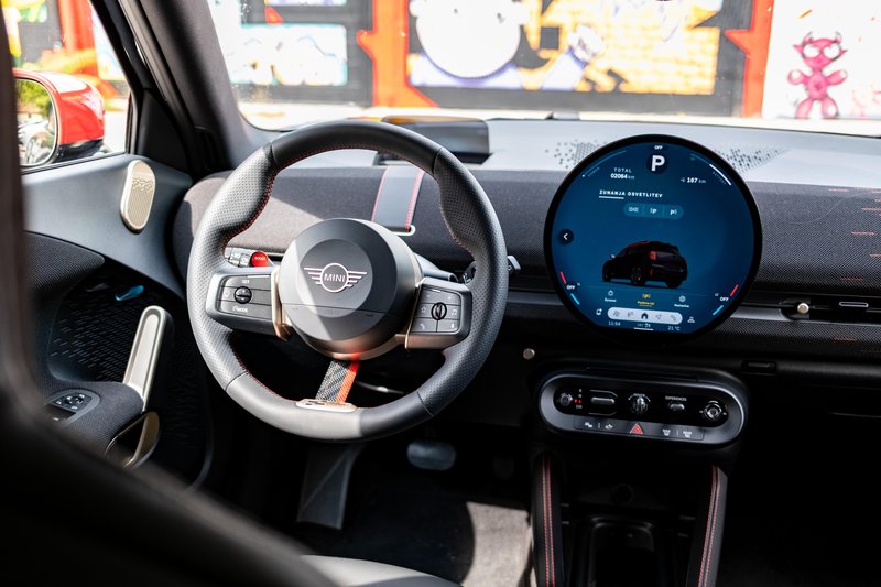 MINI Aceman JCW E