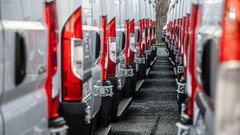 Skoraj petino slabša prodaja dostavnikov, v rdečih številkah tudi vodilne znamke