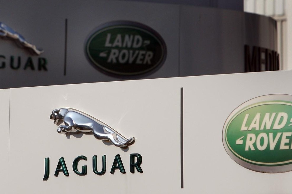 Jaguar Land Rover bo ponovno zagnal proizvodnjo. Znan je tudi datum (foto: Profimedia)
