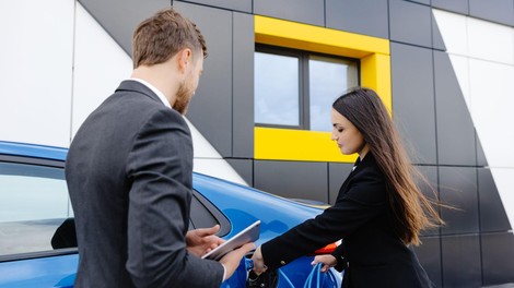 Razmišljate o nakupu električnega avtomobila? 3 stvari, ki jih morate vedeti o novi finančni priložnosti, da si olajšate skok v zeleno mobilnost