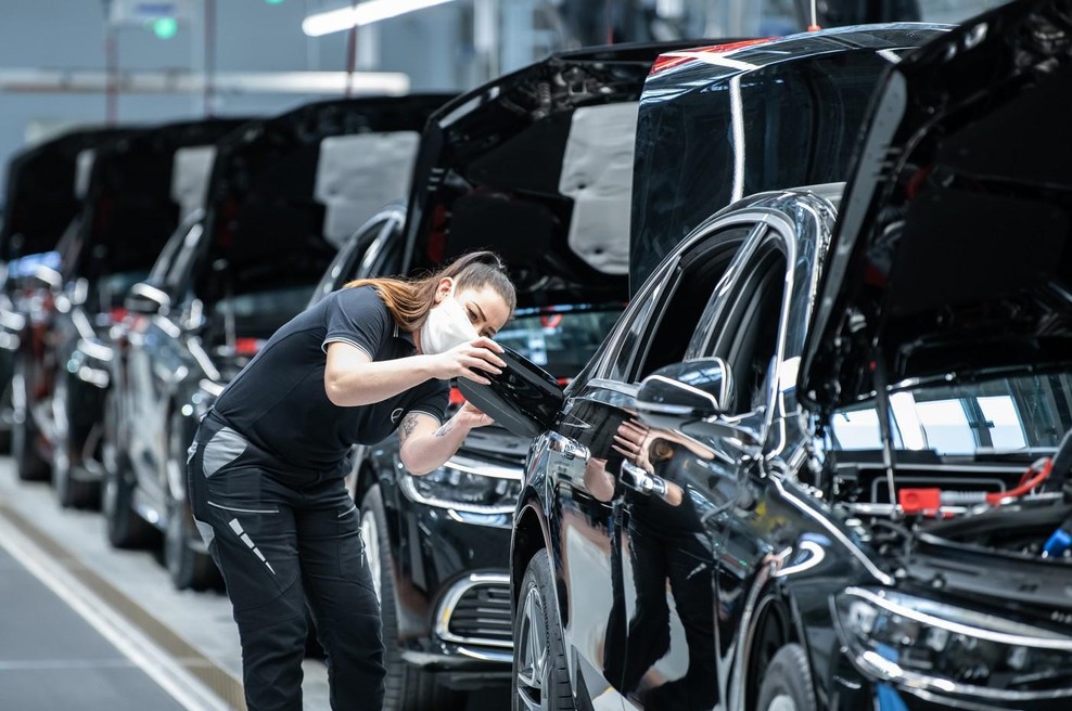 Mercedes-Benz velik del evropske proizvodnje seli k našim sosedom. Ti počasi postajajo evropska avtomobilska velesila (foto: Profimedia)