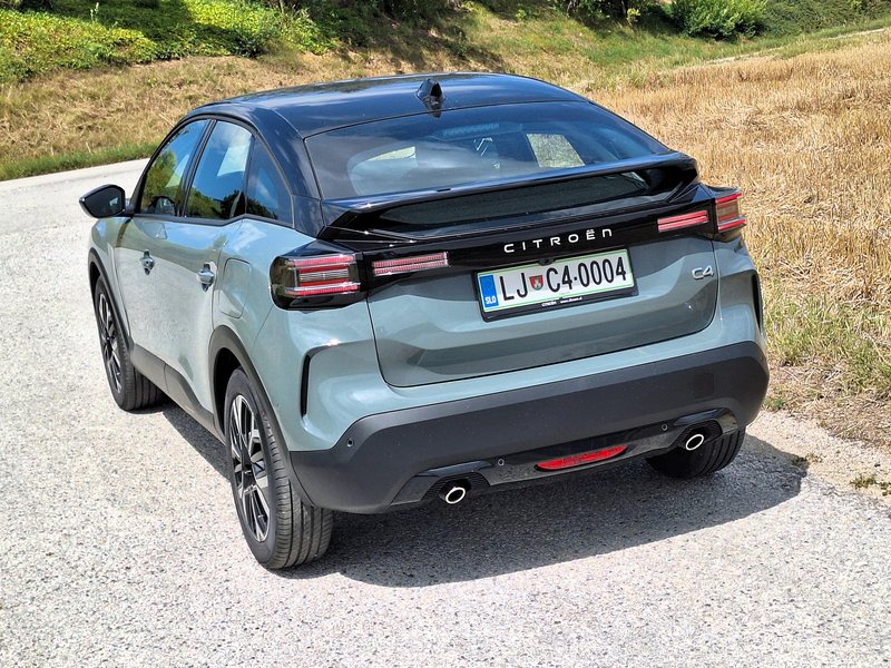 Test: Citroën C4 Hybrid 145 Business – Ponovno vstajenje