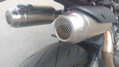 Rdeče in črno ali vaja iz dvojine (vzporedni test - BMW F900 R in Ducati Streetfighter V2S)