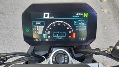 Rdeče in črno ali vaja iz dvojine (vzporedni test - BMW F900 R in Ducati Streetfighter V2S)