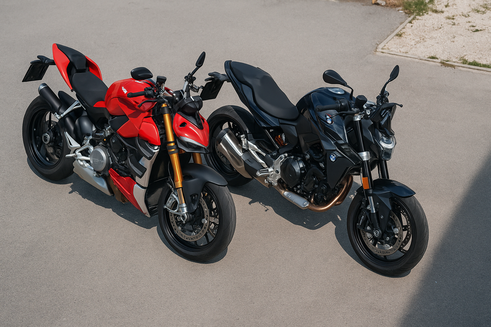 Rdeče in črno ali vaja iz dvojine (vzporedni test - BMW F900 R in Ducati Streetfighter V2S)