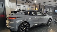 Novo pri nas: DS No. 8 in prenovljeni DS No. 4 - naelektrena eleganca