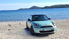 Test: Mini Cooper S – Zadnji S - z izpuhom?