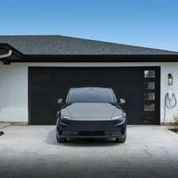 Se Tesla umika iz avtomobilske industrije? To so zlovešče napovedi nekdanjega izvršnega direktorja