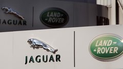 Jaguar Land Rover po več kot mesecu ponovno vzpostavlja proizvodnjo
