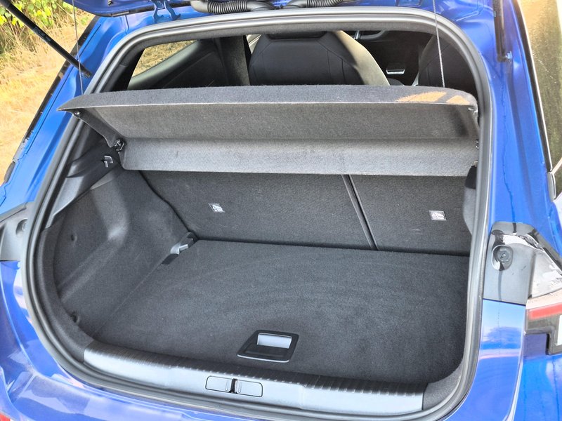 Test: Opel Mokka 1.2 Turbo Hybrid 48V GS– Ples številk in izračunov