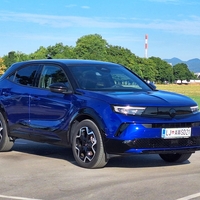 Test: Opel Mokka 1.2 Turbo Hybrid 48V GS– Ples številk in izračunov