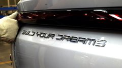 Kitajski BYD je že tik pod zmagovalnim odrom, na vrhu pa…