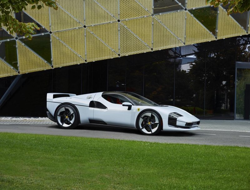 Ferrari SC40
