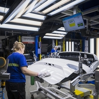Volkswagen ustavlja proizvodnjo dveh modelov, v večih tovarnah pa skrajšal delovni čas. To so razlogi