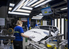 Država jih hoče spraviti s trga, a proizvajalci zaslužijo enostavno preveč, da bi odšli