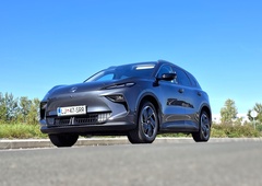 Test: MG S5 EV - Strahospoštovanje? Kje neki …