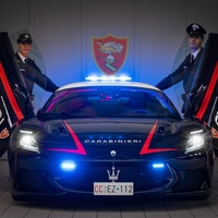 Italijanski karabinjerji so vzeli v službo dva nova superšportnika
