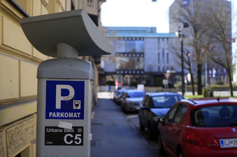 Parkiranje bo v Ljubljani drastično dražje. To so vse spremembe, ki se nam obetajo z novim letom (foto: BOrut Živulović/BoBo)
