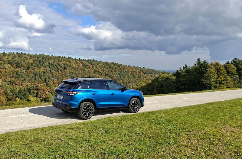 Test: Renault Austral E-Tech Hybrid 200 esprit Alpine - Samosvoj ali samovšečen?