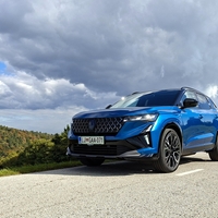 Test: Renault Austral E-Tech Hybrid 200 esprit Alpine - Samosvoj ali samovšečen?