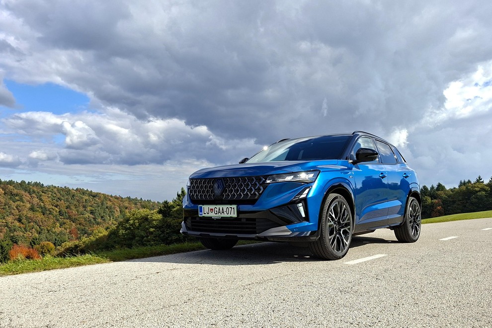 Test: Renault Austral E-Tech Hybrid 200 esprit Alpine - Samosvoj ali samovšečen? (Avtor/Vir: Matjaž Korošak) Test: Renault Austral E-Tech Hybrid 200 esprit Alpine - Samosvoj ali samovšečen?