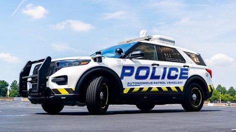 Ne, ni  izmišljotina, prihaja samovozeči policijski robot