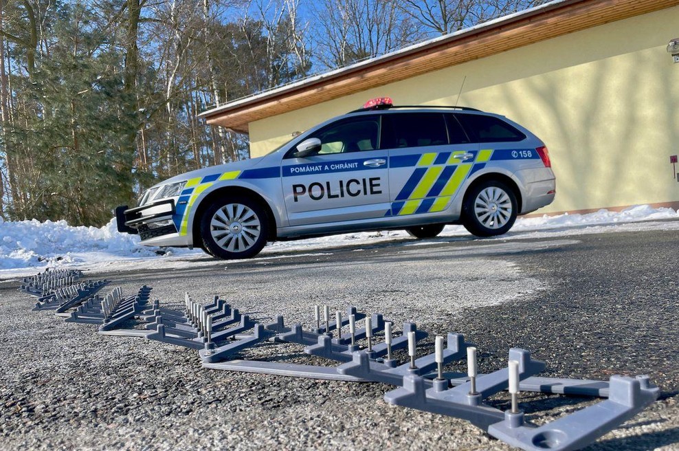 S tem orodjem vas lahko presenetijo policisti na čeških cestah (foto: Policie)