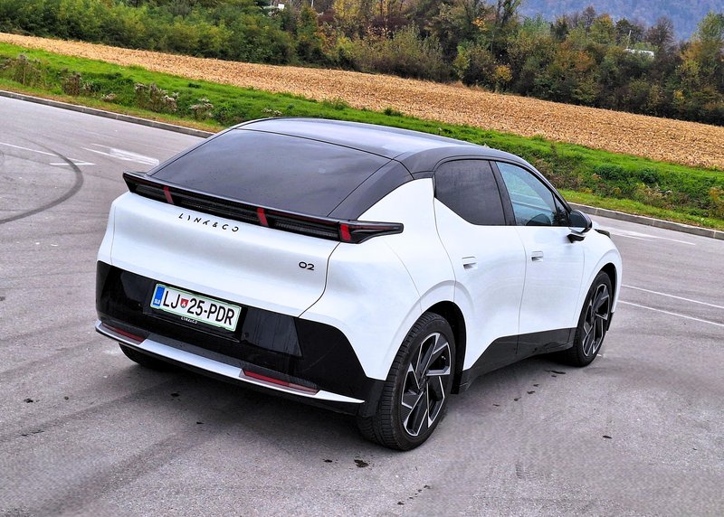 Test: Lynk & Co 02 More -  Električni in stilski izziv