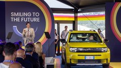 Izredne razmere v kragujevškem Fiatu, pomoč prihaja z vsega sveta