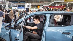 Izredne razmere v kragujevškem Fiatu, pomoč prihaja z vsega sveta