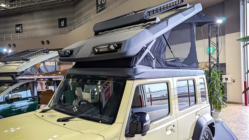 Ta predelava avtodoma na osnovi Suzukijevega Jimnyja je cenovno ugodna, vendar…