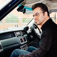 Na dražbi bodo prodali Range Roverja znanega pokojnega glasbenika