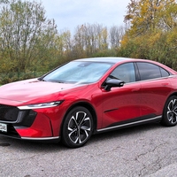 Novo v Sloveniji: Mazda 6e – Lastovka je preklopila na elektriko