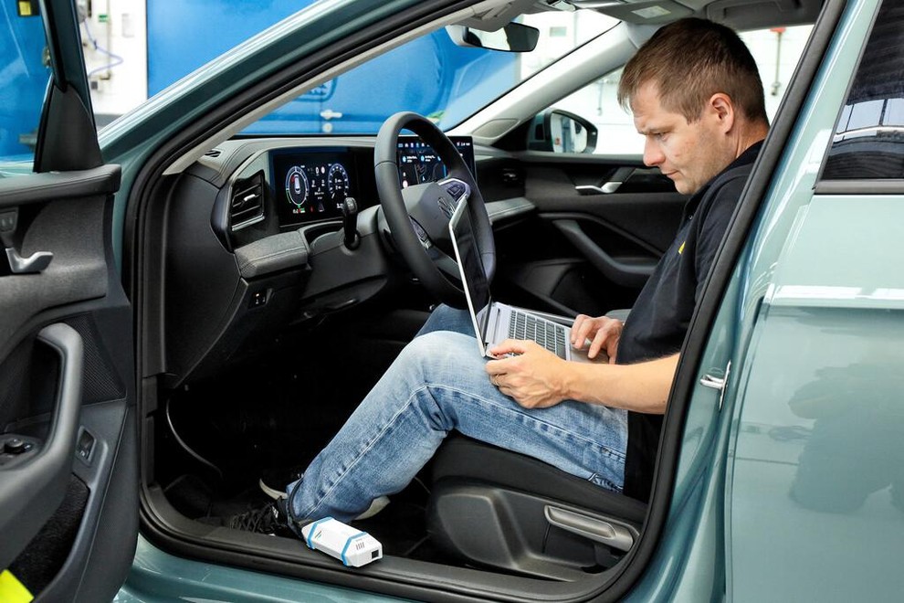 Tudi baterije priključnih hibridov se starajo, ali res zdržijo življenjsko dobo avtomobilov?