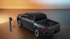 Nova Toyota Hilux: elektrika prihaja, dizel ostaja