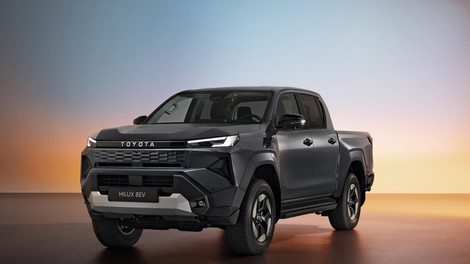 Nova Toyota Hilux: elektrika prihaja, dizel ostaja