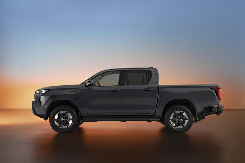 Nova Toyota Hilux: elektrika prihaja, dizel ostaja