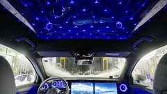 Pred uradno predstavitvijo se novi Mercedes-Benz GLB skriva v ledenem oklepu