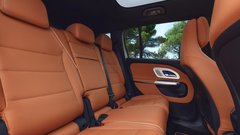 Pred uradno predstavitvijo se novi Mercedes-Benz GLB skriva v ledenem oklepu