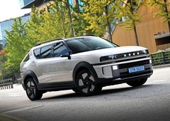 Novi Hyundai Nexo se z vodikom napolni v času kratkega postanka za kavo