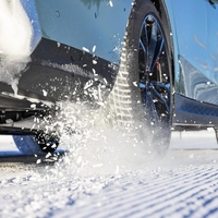 Sredi novembra se na cestah začne zima…in morda bo spet bela