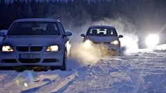 Sredi novembra se na cestah začne zima…in morda bo spet bela